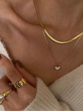 18K Gold Plated White Heart Pendant Necklace